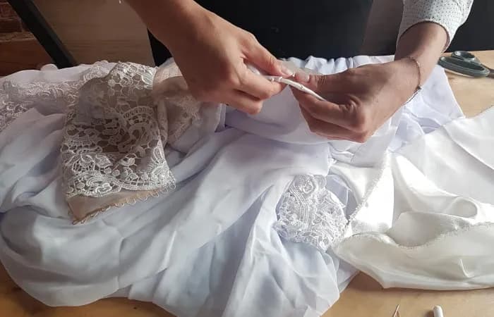 Jak przerobić suknię ślubną na wieczorową i zaoszczędzić pieniądze