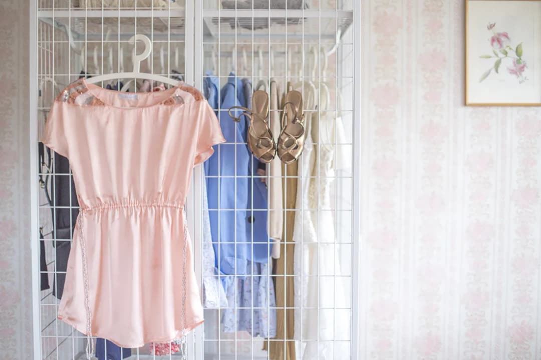 Jakie kolory sukienki do ślubu cywilnego – unikaj najczęstszych błędów