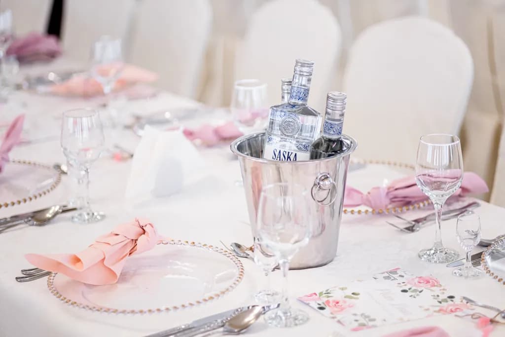Gdzie kupić wódkę na wesele w Rzeszowie i uniknąć wysokich kosztów