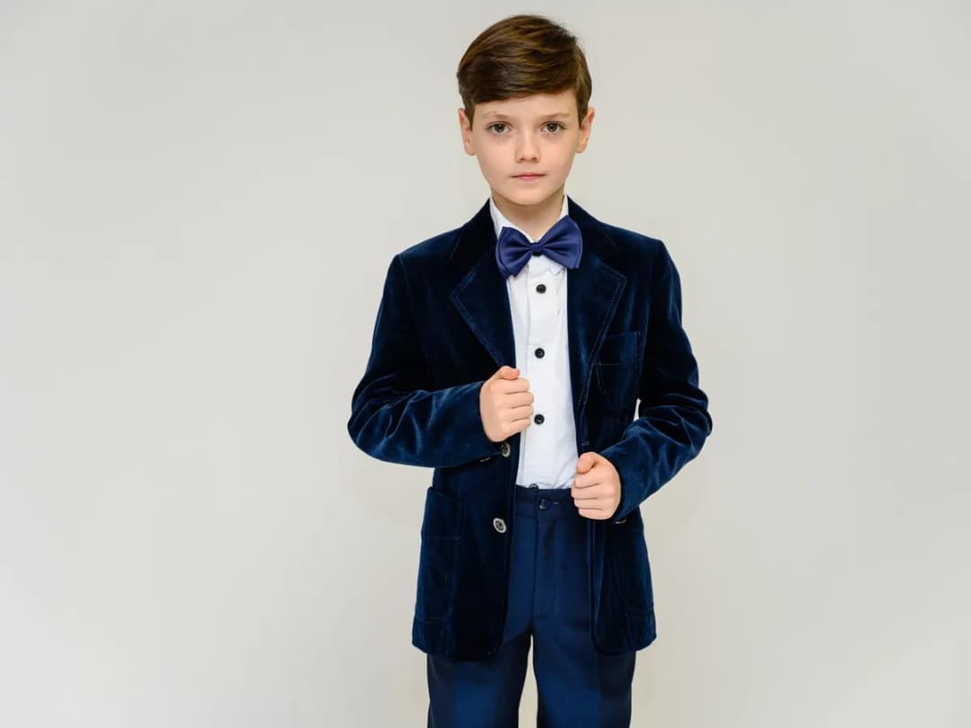 Jak ubrać chłopca na wesele latem, aby zapewnić mu komfort i styl